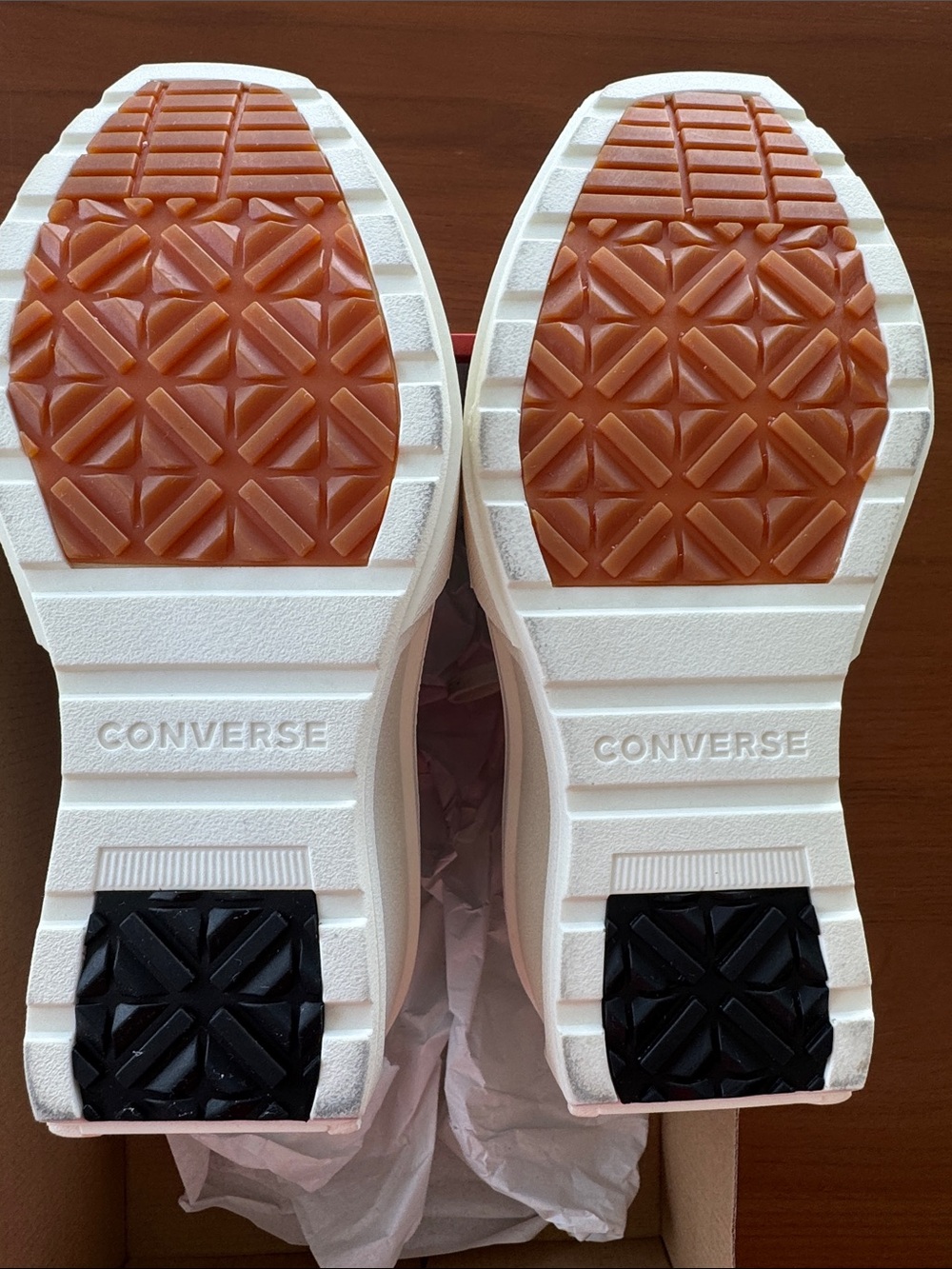 Converse Chuck 70 De Luxe Wedge Platform High-Top Sneakers - Picture 8 of 8